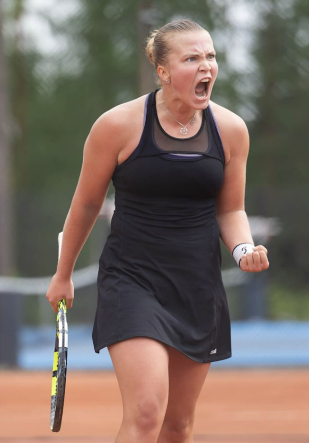 Ammattilaispelaaja Clarissa Blomqvist